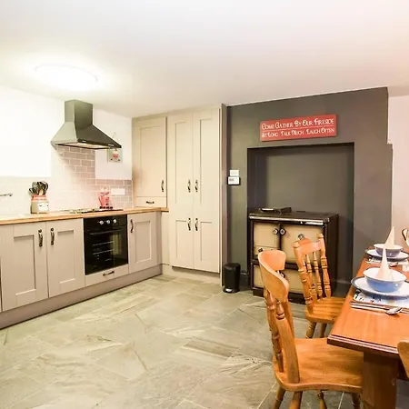 2 Bed In Buncrana Oc-ii16948 *